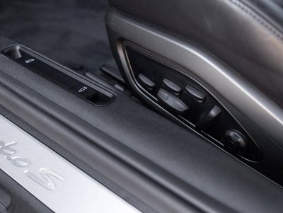 2022 Porsche 911 911 Turbo S Cabriolet (MY22)