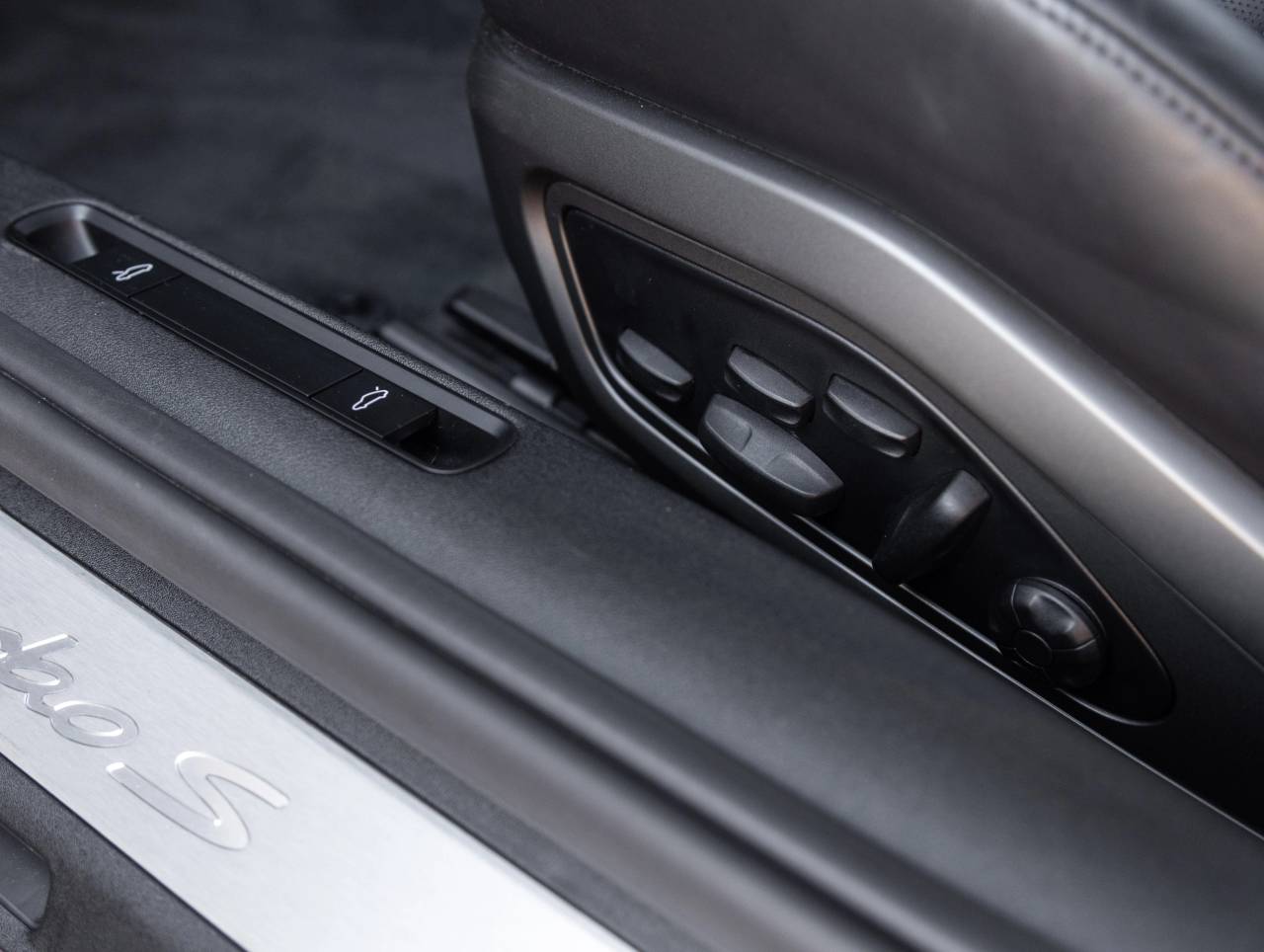 2022 Porsche 911 911 Turbo S Cabriolet (MY22)