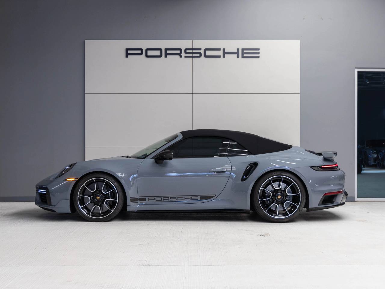 2025 Porsche 911 911 Turbo S Cabriolet