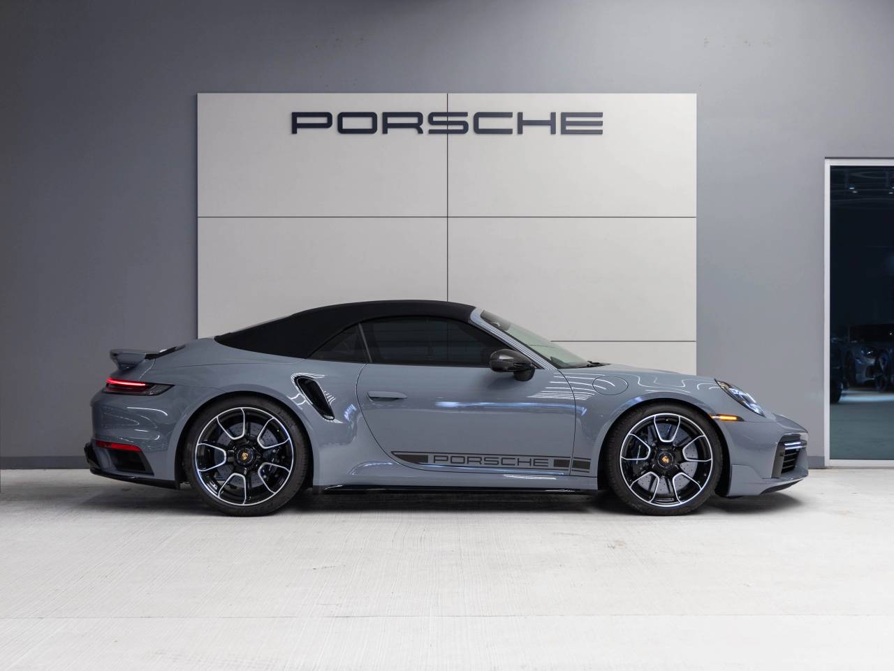 2025 Porsche 911 911 Turbo S Cabriolet