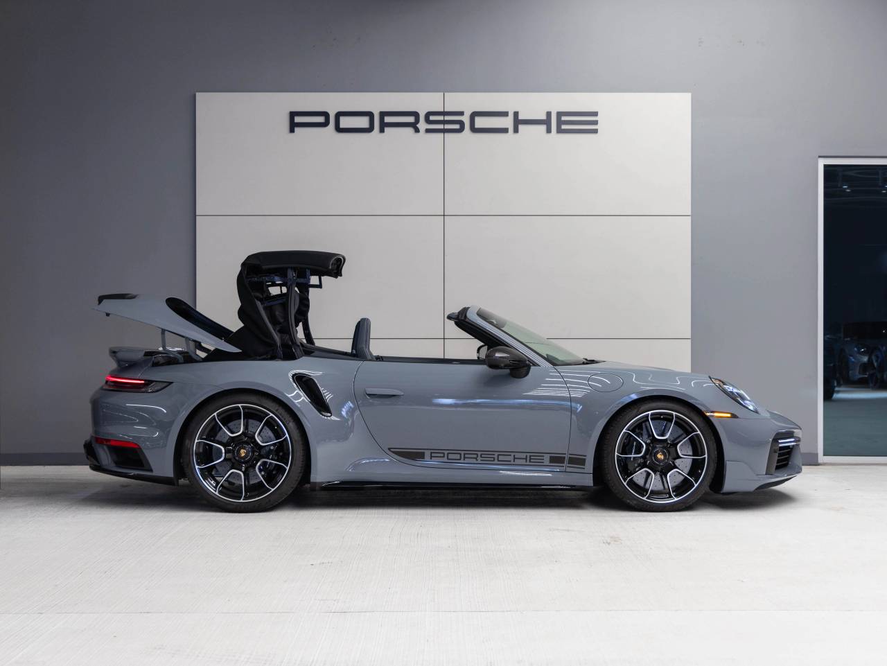 2025 Porsche 911 911 Turbo S Cabriolet