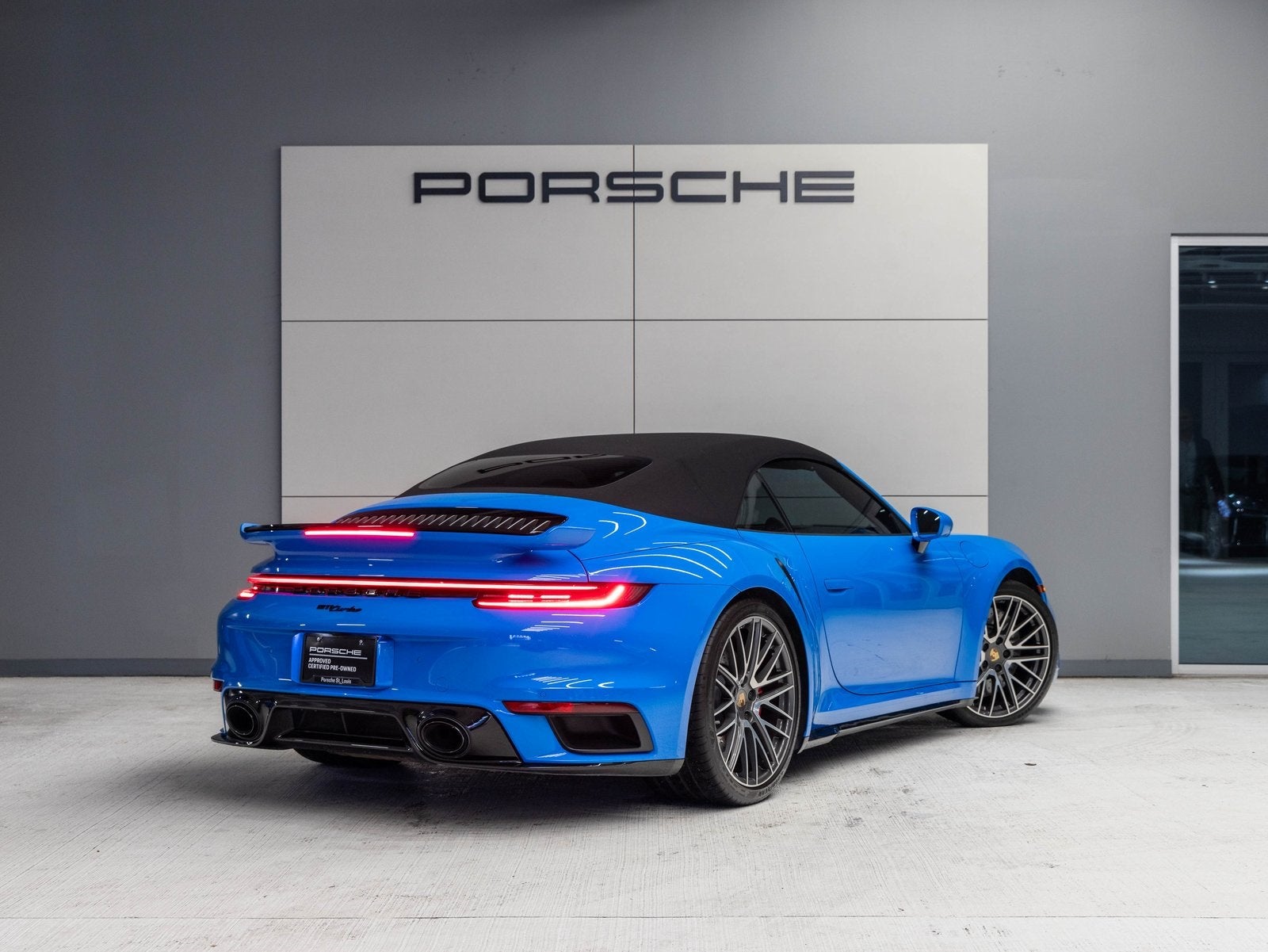 2023 Porsche 911 911 Turbo Cabriolet (MY23)