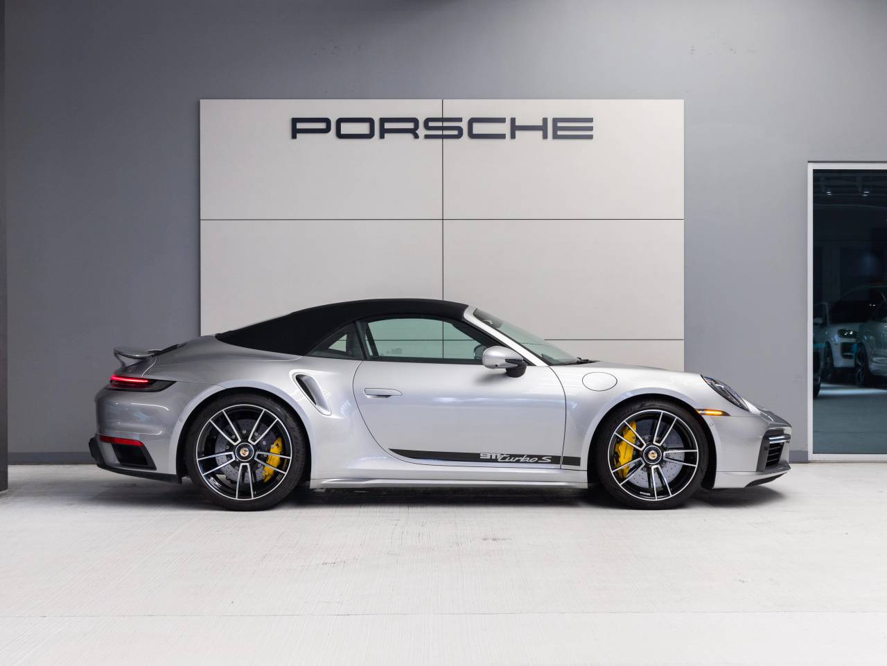 2023 Porsche 911 Turbo S Cabriolet