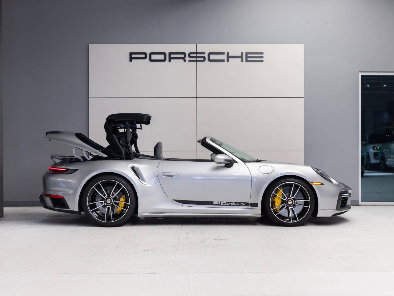 2023 Porsche 911 Turbo S Cabriolet