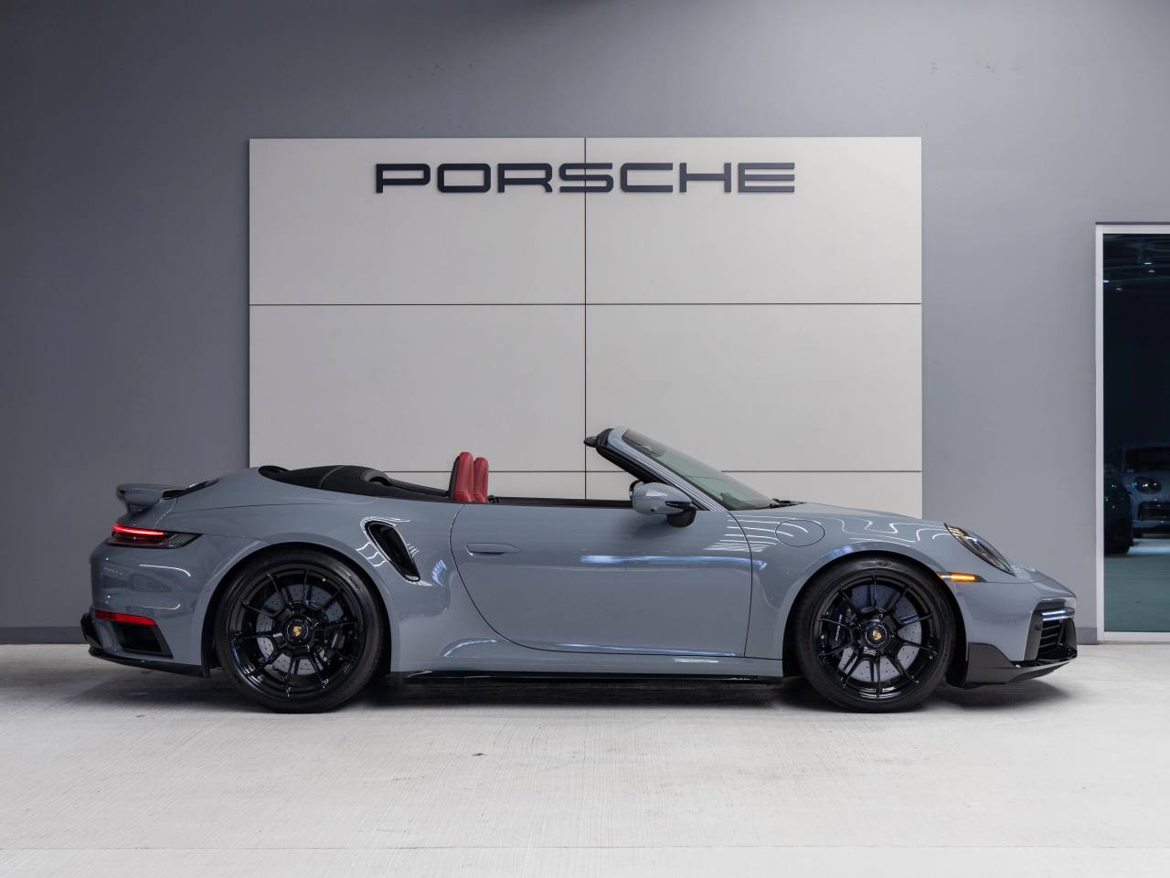 2024 Porsche 911 911 Turbo S Cabriolet (MY24)