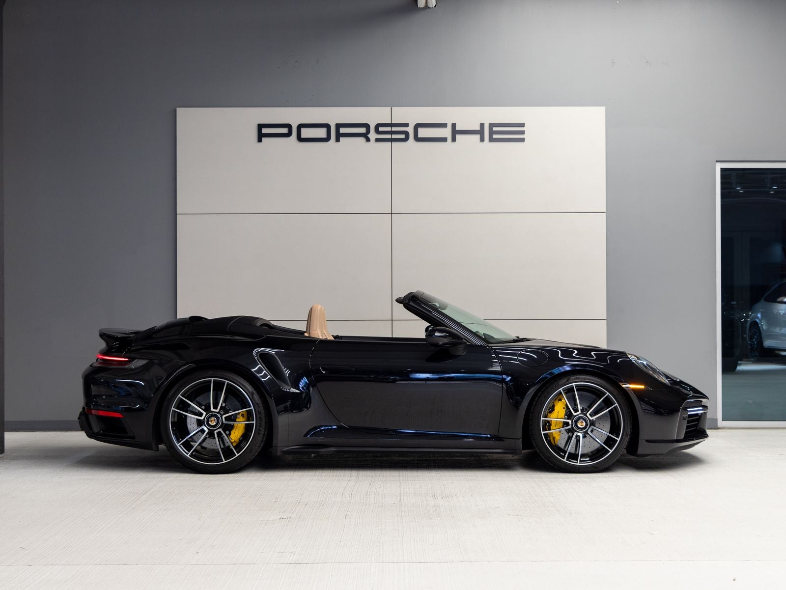 2024 Porsche 911 911 Turbo S Cabriolet (MY24)