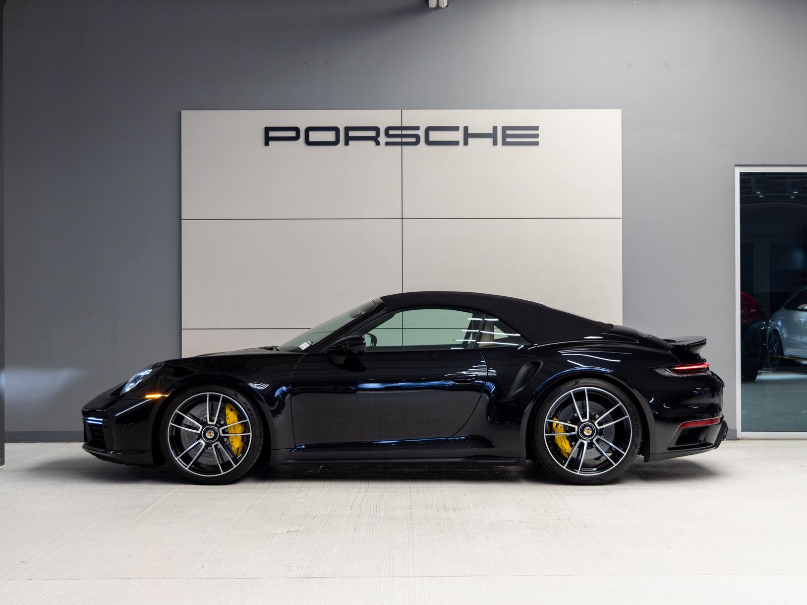 2024 Porsche 911 911 Turbo S Cabriolet (MY24)