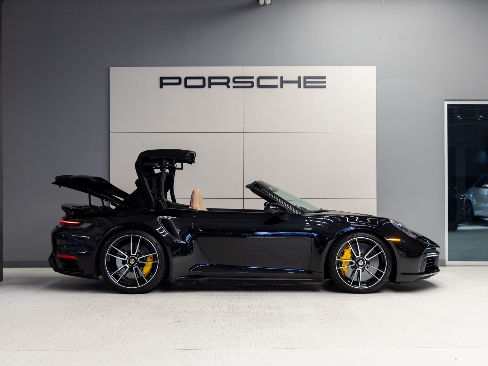 2024 Porsche 911 911 Turbo S Cabriolet (MY24)