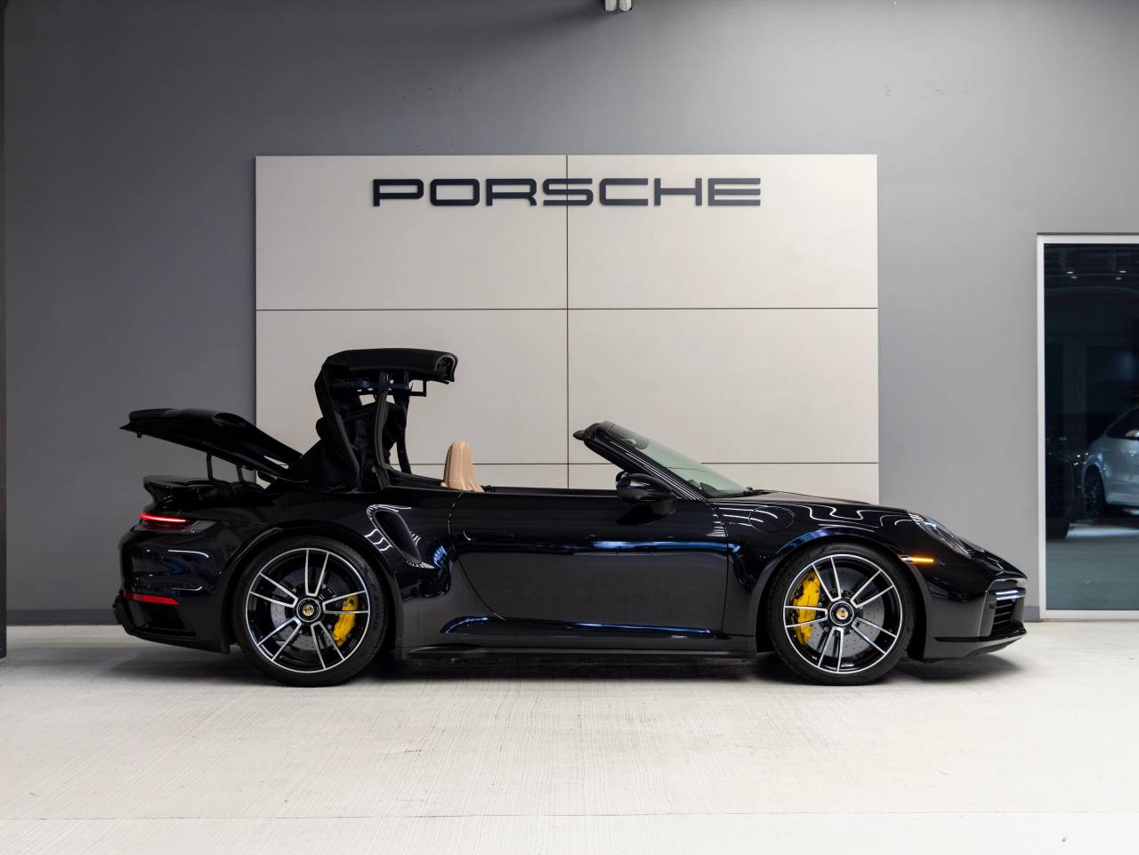2024 Porsche 911 911 Turbo S Cabriolet (MY24)