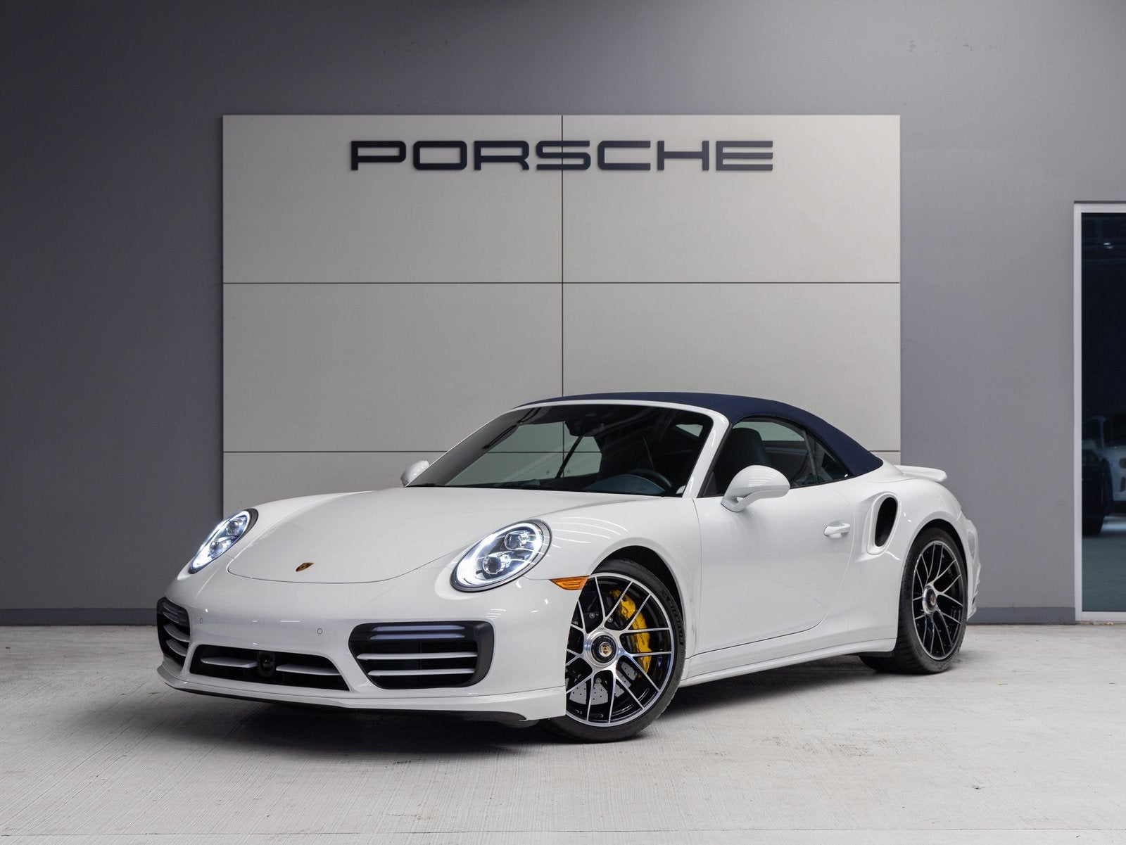 2019 Porsche 911 911 Turbo S Cabriolet