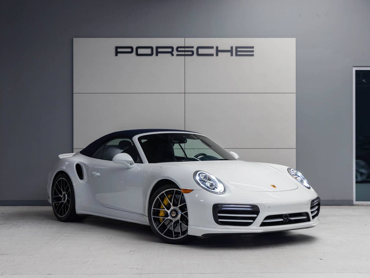 2019 Porsche 911 911 Turbo S Cabriolet