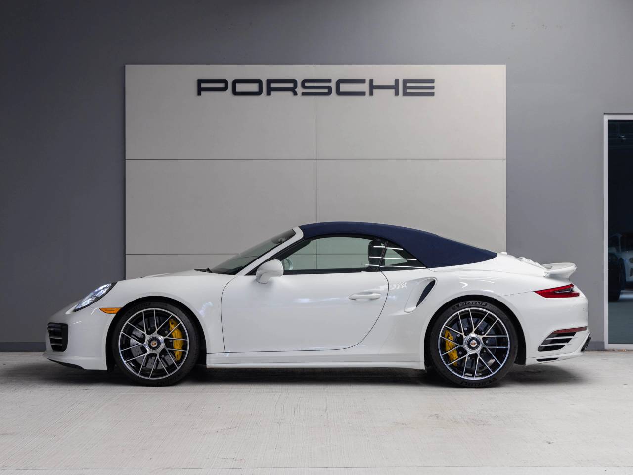 2019 Porsche 911 911 Turbo S Cabriolet