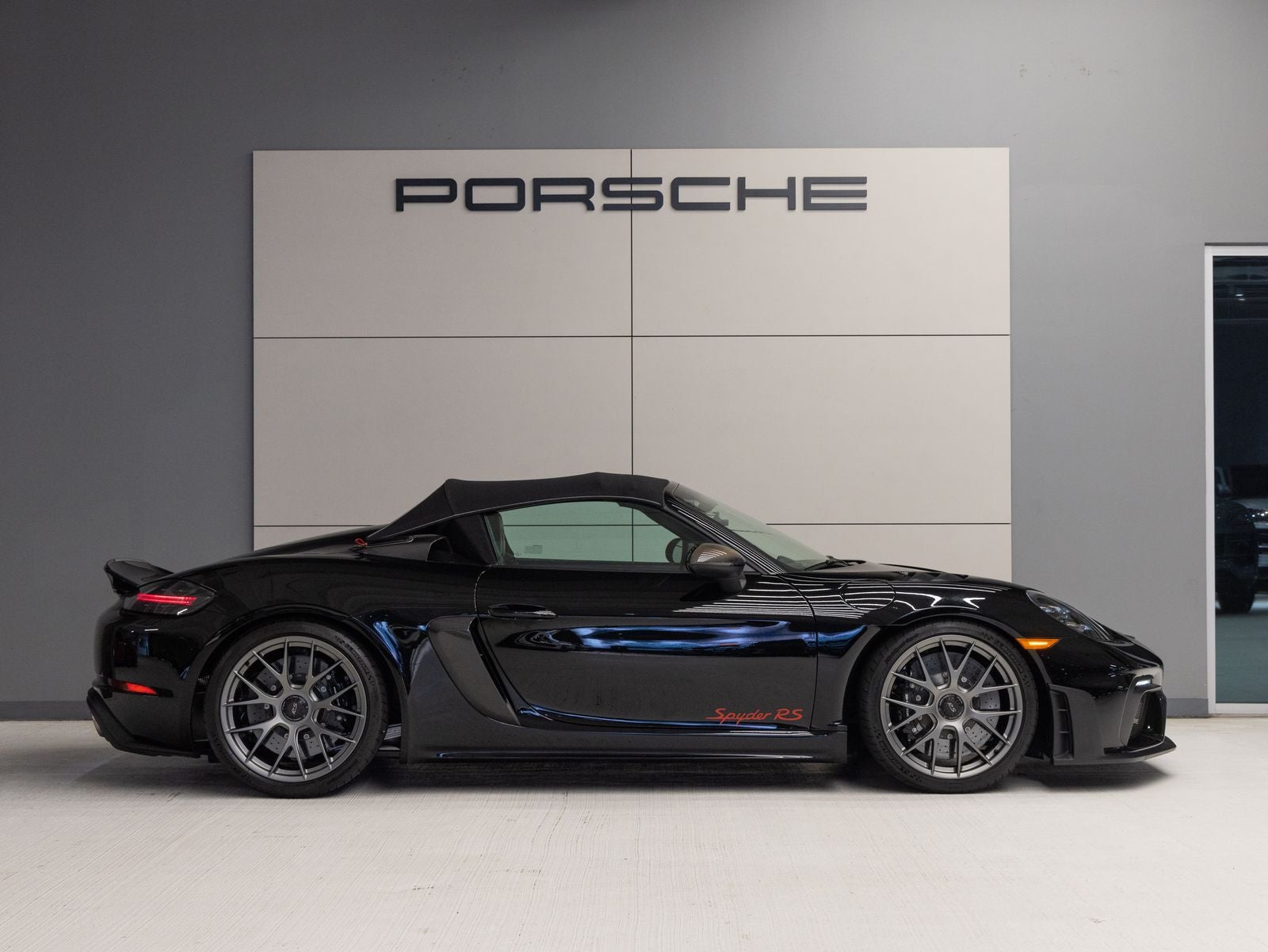 2025 Porsche 718 718 Spyder RS