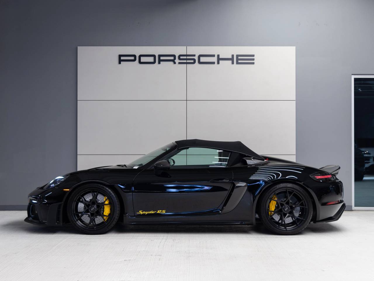 2025 Porsche 718 718 Spyder RS