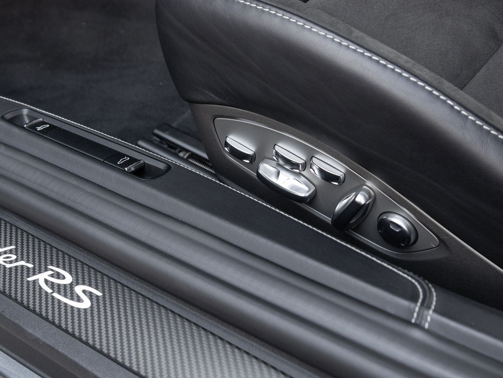 2024 Porsche 718 Spyder RS