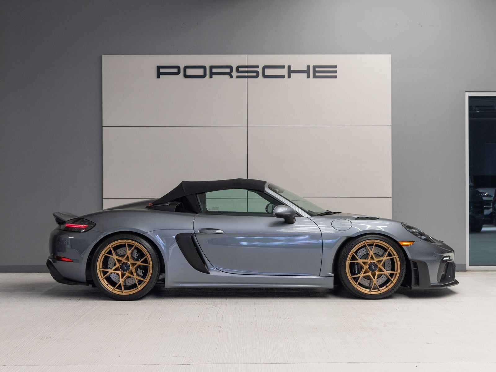 2024 Porsche 718 Spyder RS