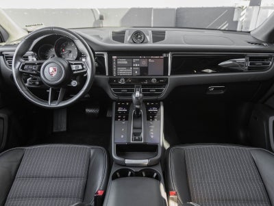 2024 Porsche Macan Macan T (MY24)