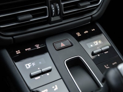 2024 Porsche Macan Macan T (MY24)