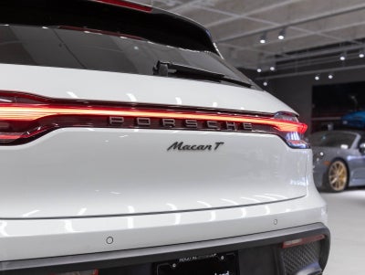 2024 Porsche Macan Macan T (MY24)