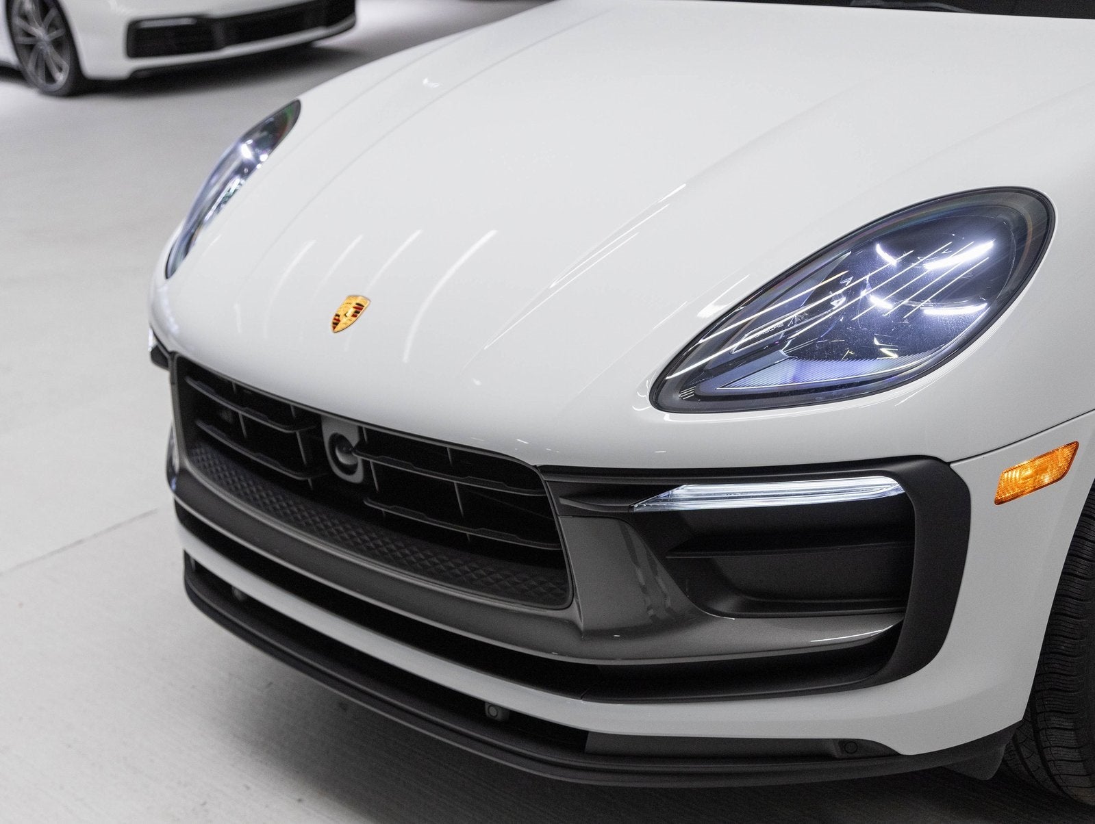 2024 Porsche Macan Macan T (MY24)