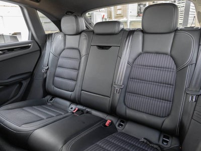 2024 Porsche Macan Macan T (MY24)