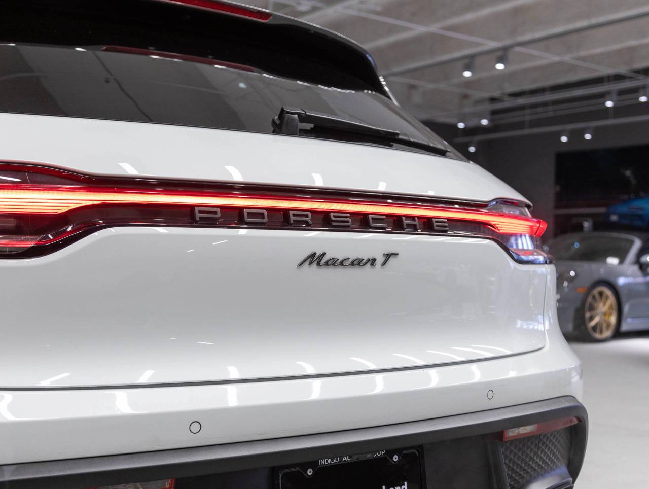 2024 Porsche Macan Macan T (MY24)