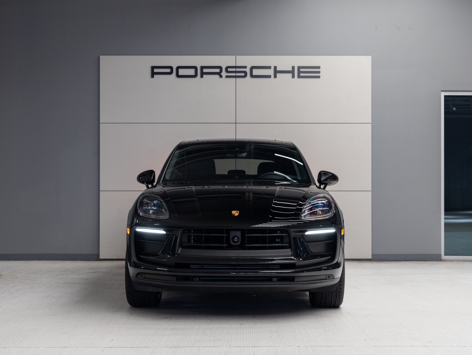 2025 Porsche Macan Macan