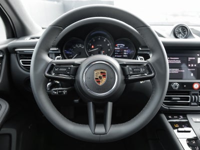 2025 Porsche Macan Macan