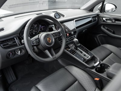 2025 Porsche Macan Macan