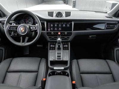 2025 Porsche Macan Macan