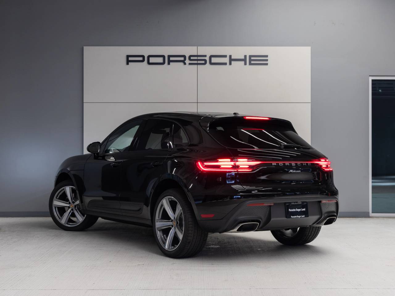 2025 Porsche Macan Macan