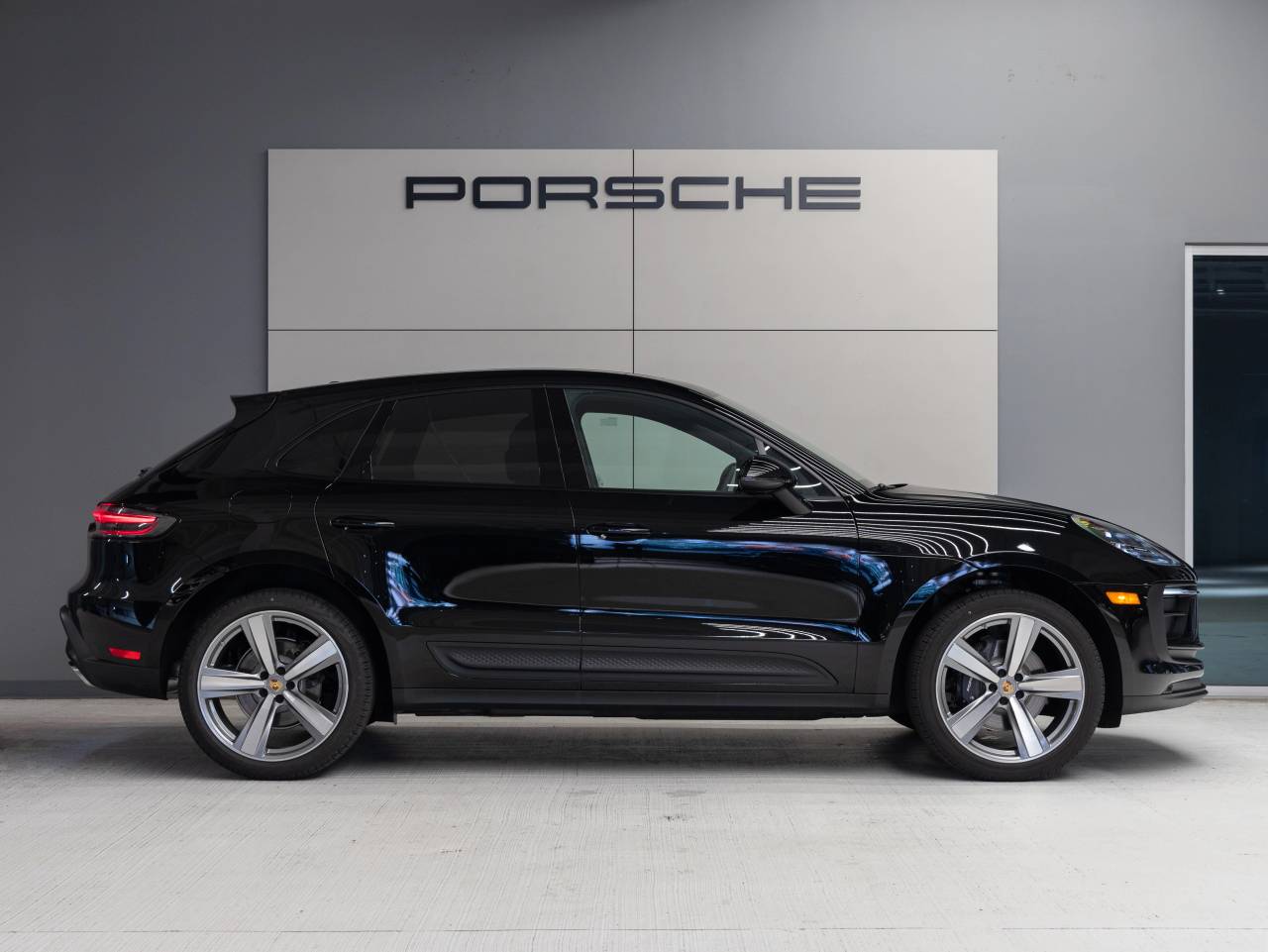2025 Porsche Macan Macan
