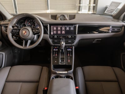 2026 Porsche Macan Macan