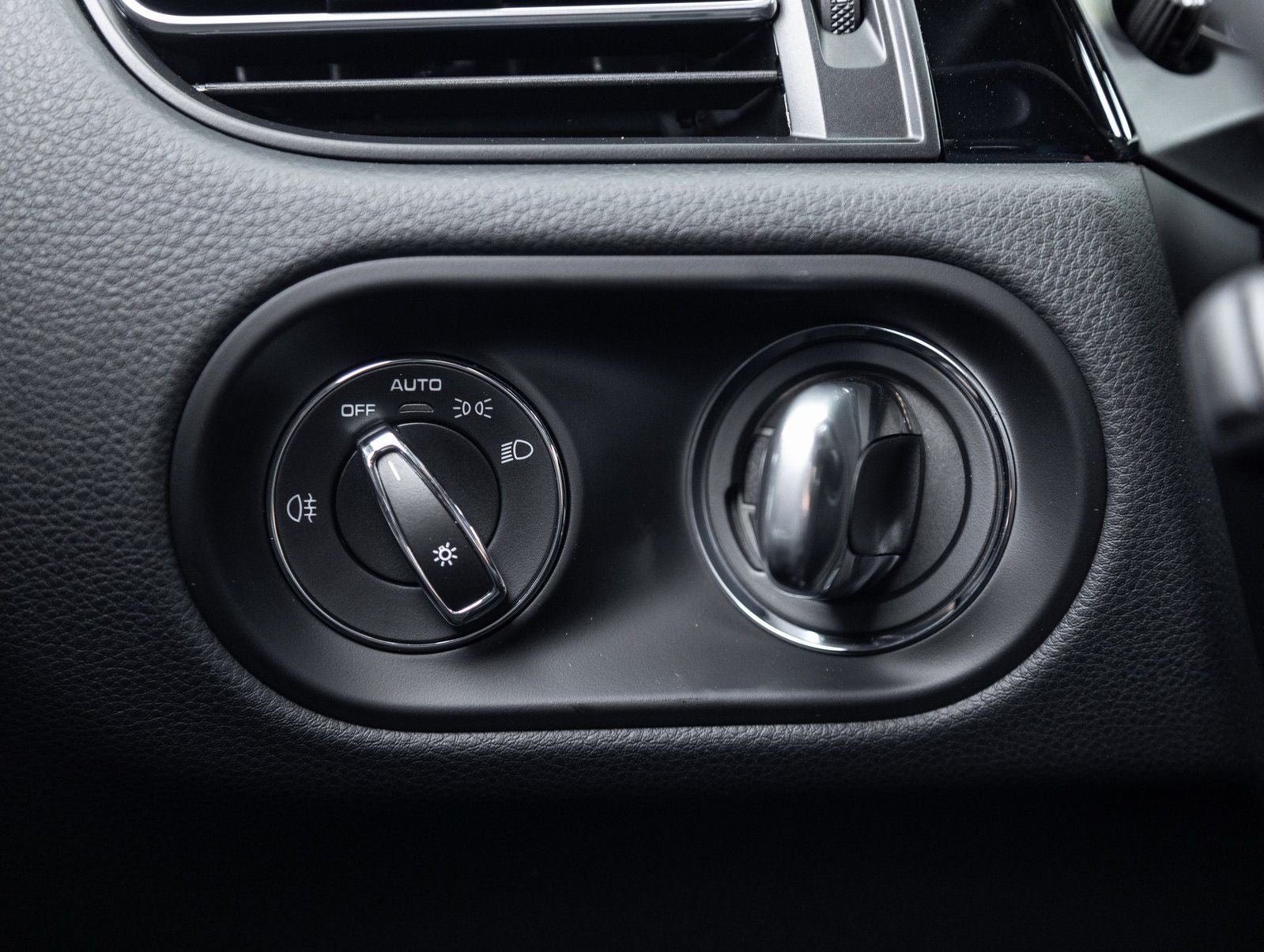 2026 Porsche Macan Macan T