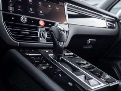 2026 Porsche Macan Macan T