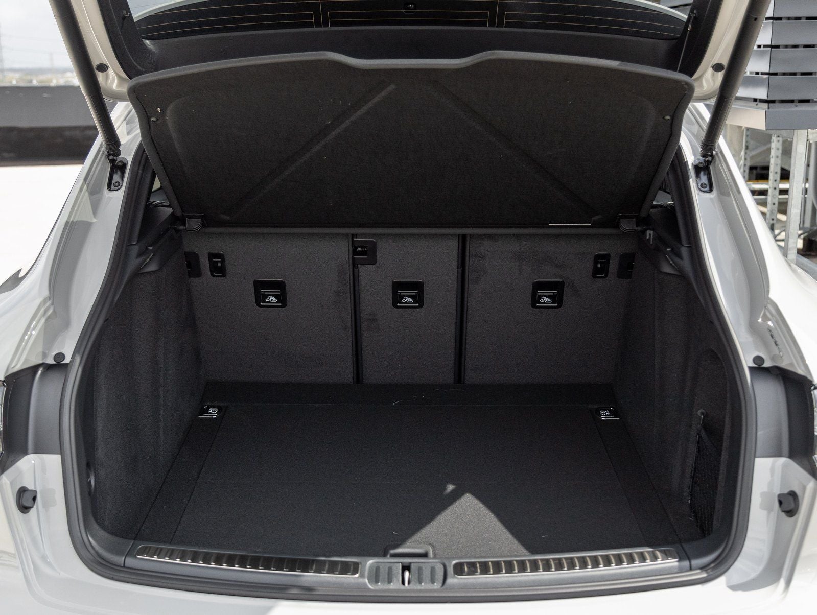 2026 Porsche Macan Macan T