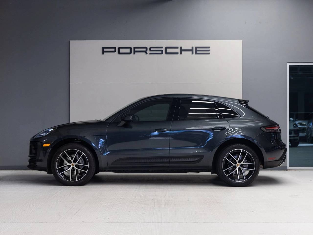 2024 Porsche Macan Macan (MY24)