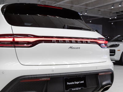 2026 Porsche Macan Macan