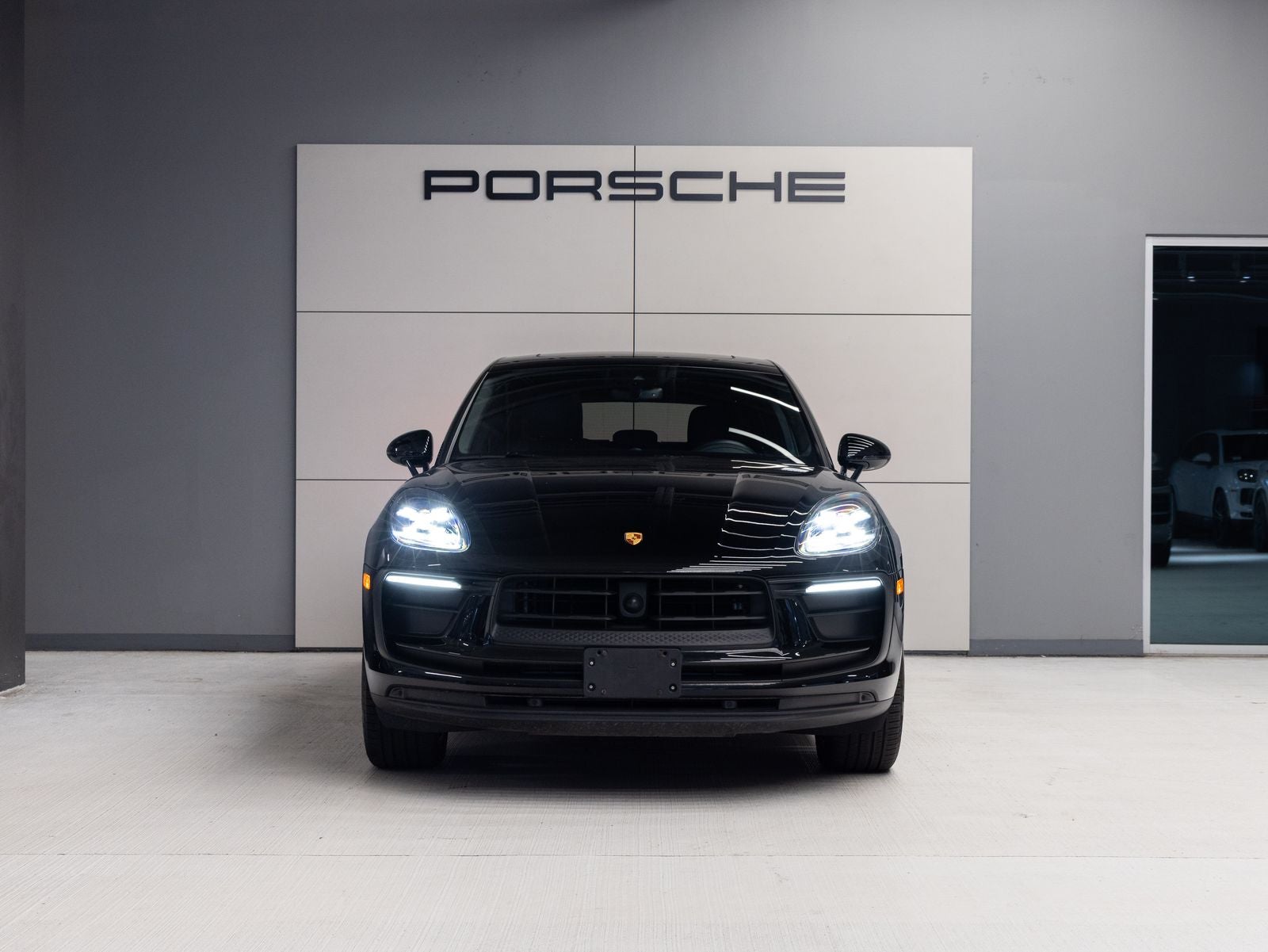 2023 Porsche Macan Macan (MY23)