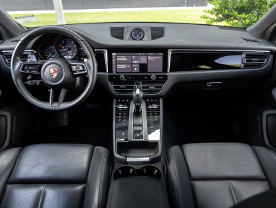 2023 Porsche Macan Macan (MY23)