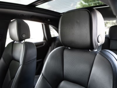 2023 Porsche Macan Macan (MY23)