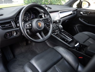 2023 Porsche Macan Macan (MY23)