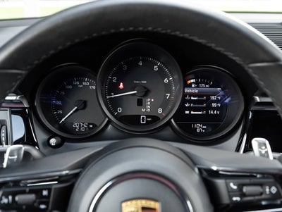 2023 Porsche Macan Macan (MY23)