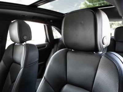 2023 Porsche Macan Macan (MY23)