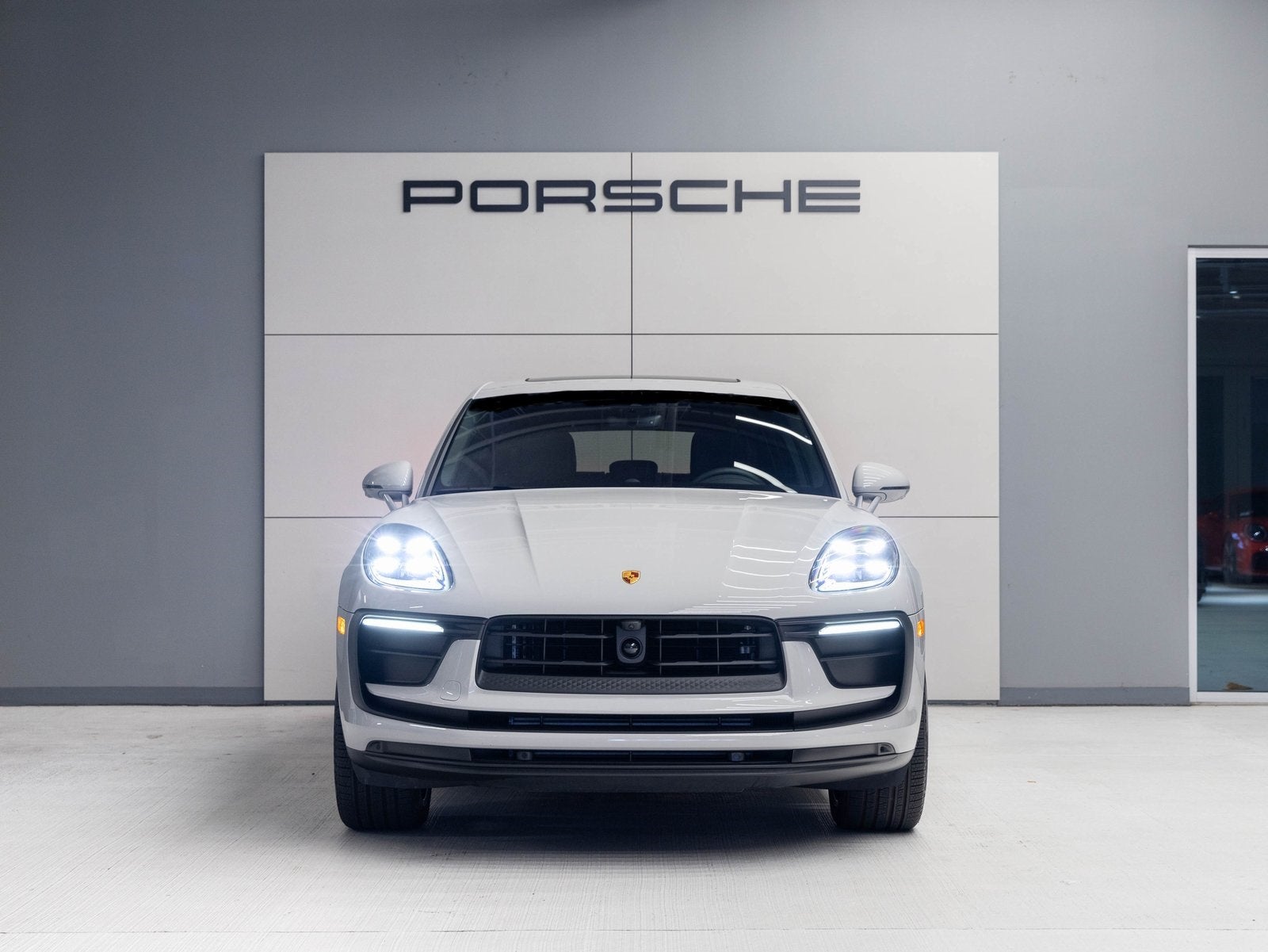 2026 Porsche Macan Macan