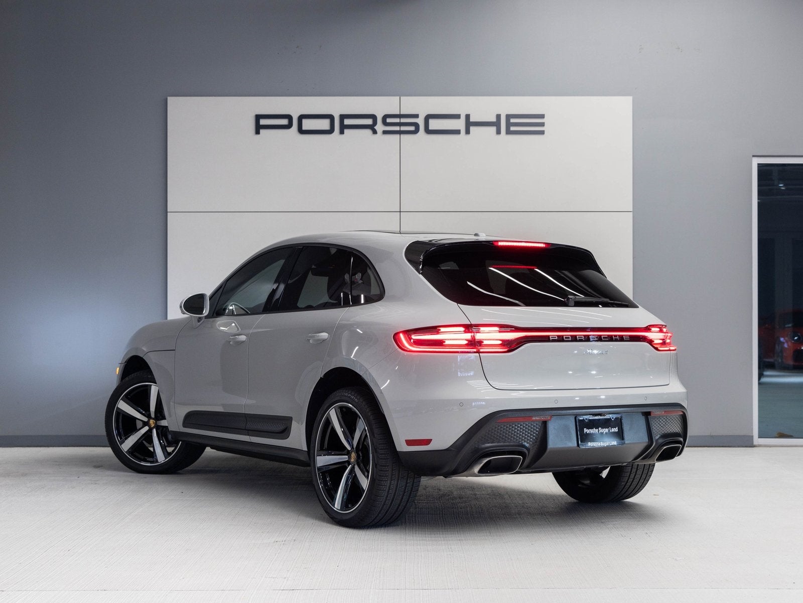 2026 Porsche Macan Macan