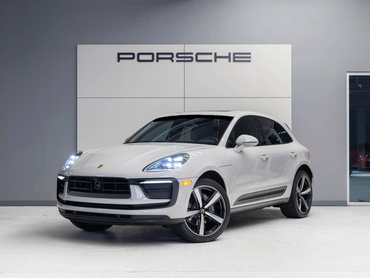 2026 Porsche Macan Macan