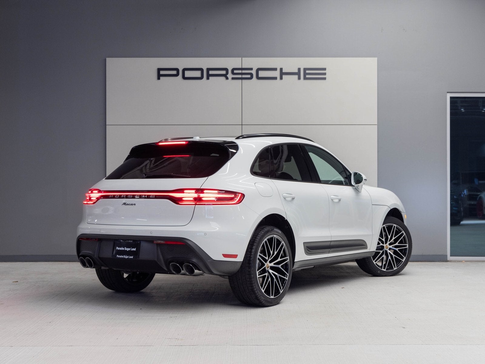 2026 Porsche Macan Macan
