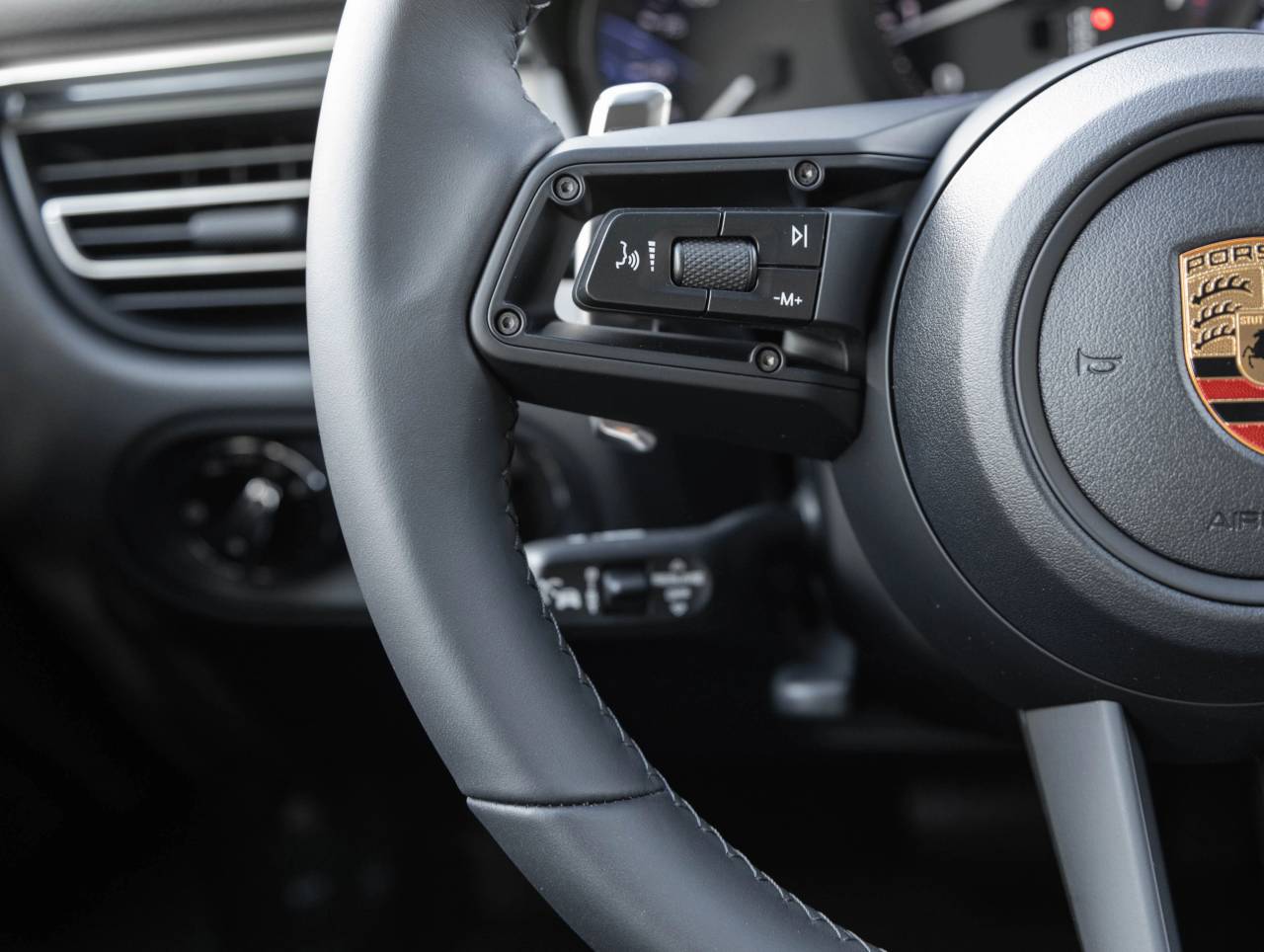 2026 Porsche Macan Macan