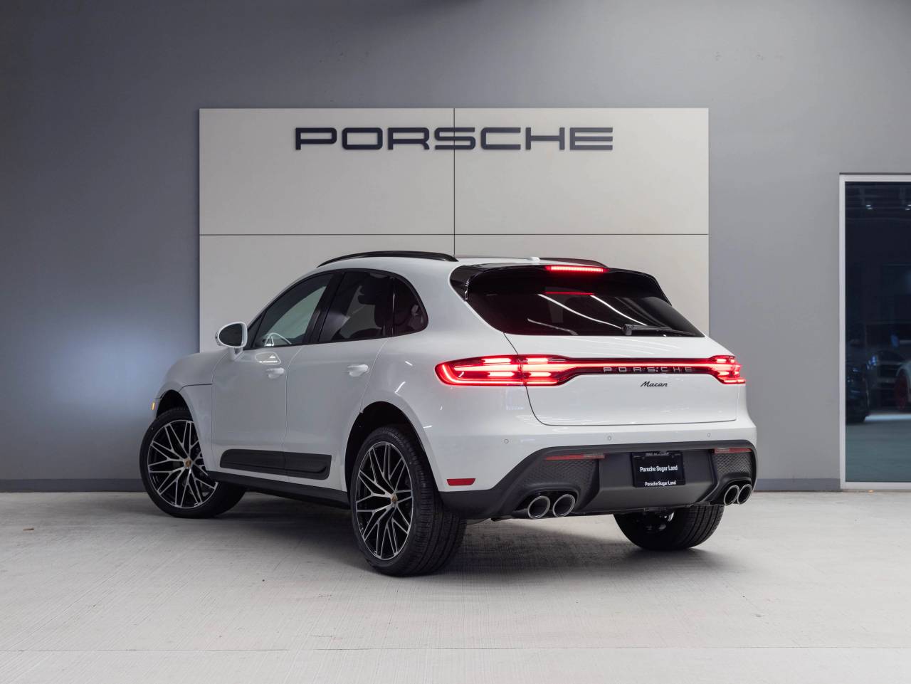 2026 Porsche Macan Macan